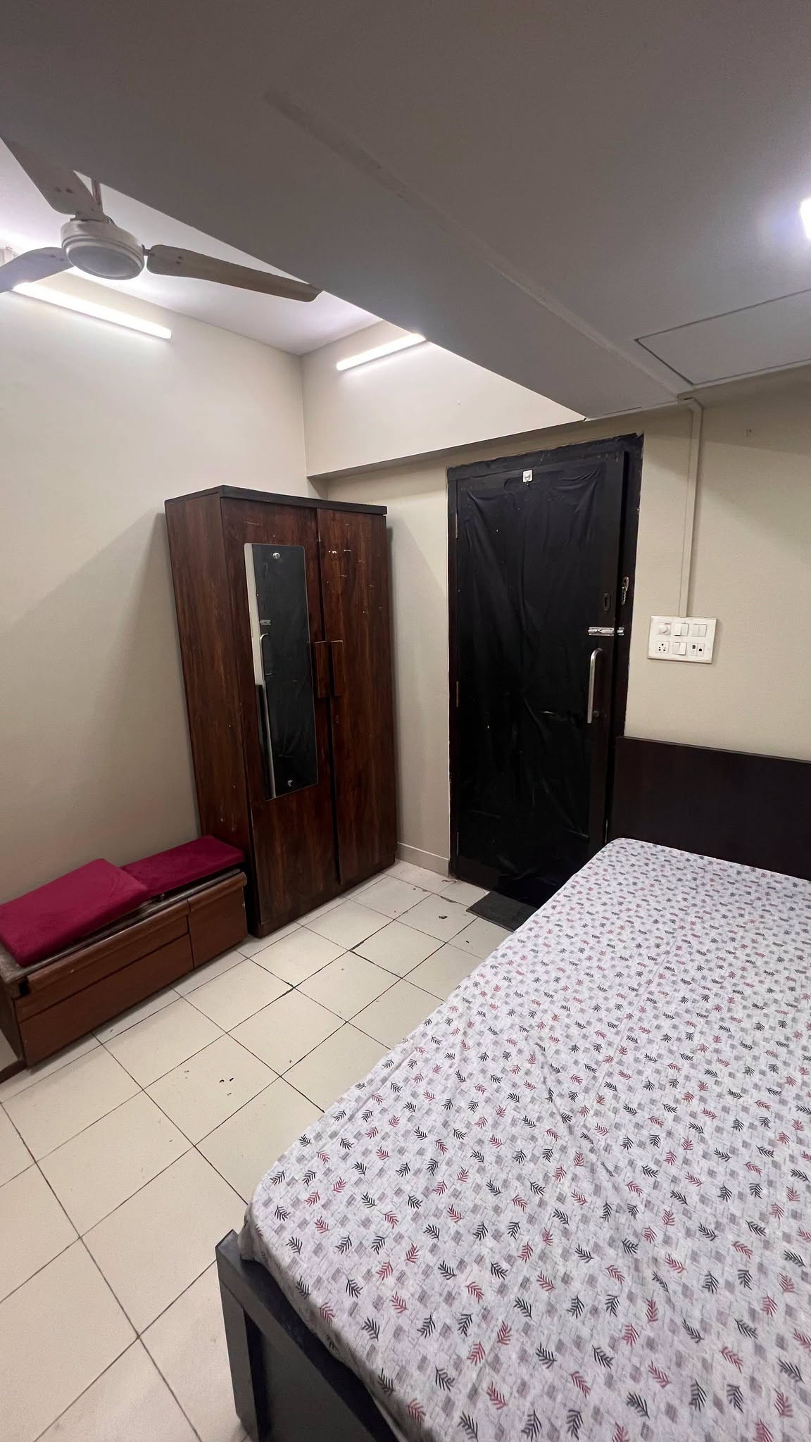 Rooms available for female in Juhu — photo 4