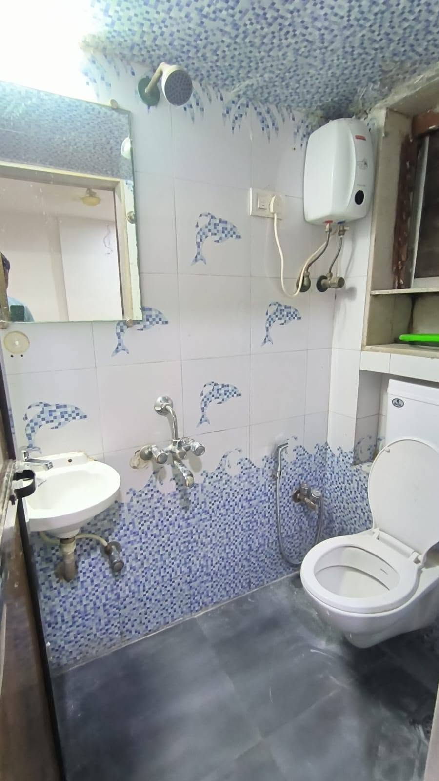 IMMEDIATE 2BHK AVAILABLE - PRABHADEVI!
