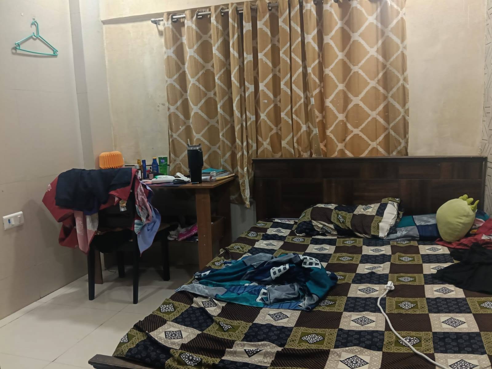 Single occupancy room in 3BHK, Shere e Punjab Society