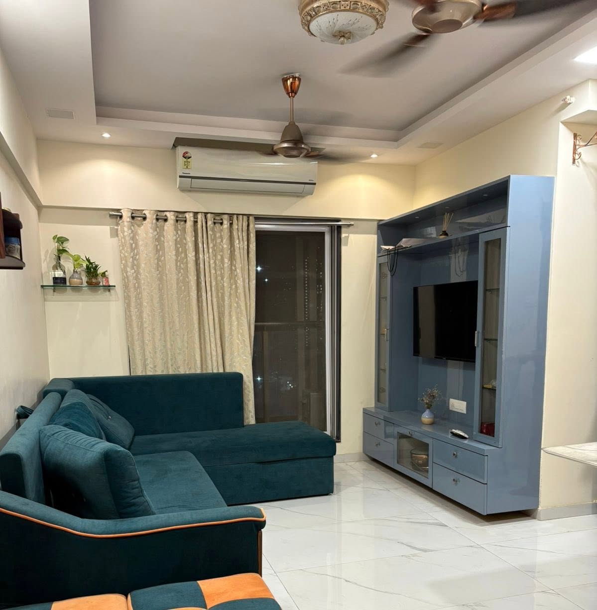 Female Occupancy in Furnished 2BHK Flat in Thane