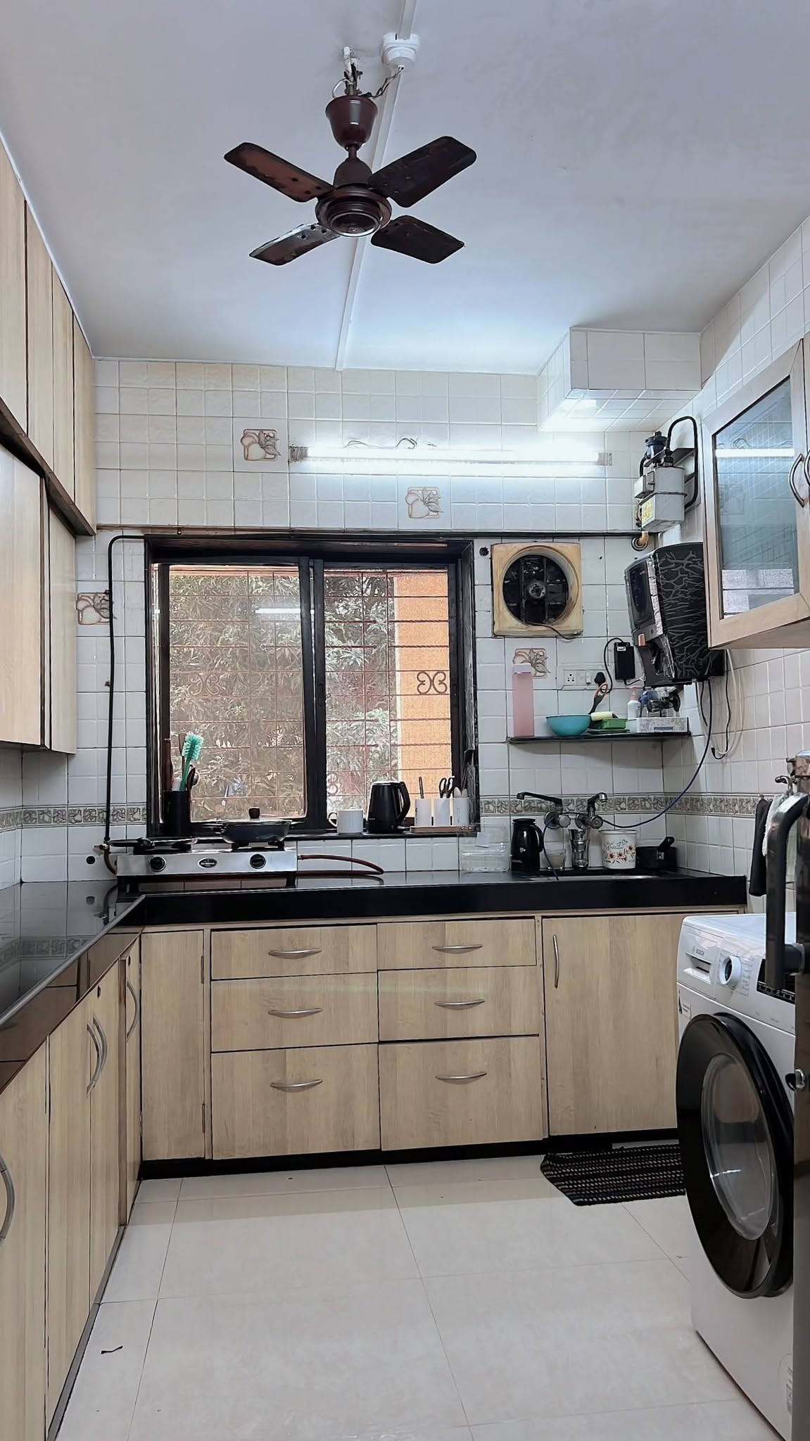 Private room in 2BHK, Lokhandwala — photo 3