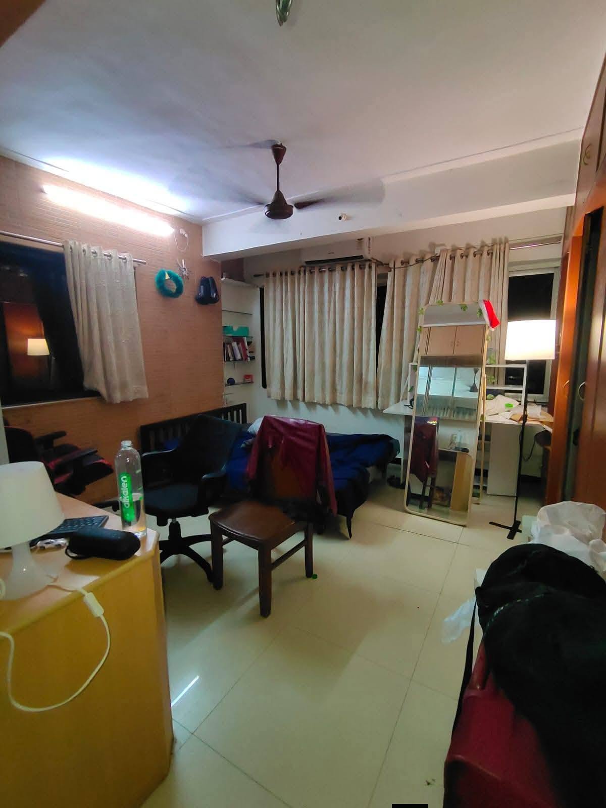 Available 2Bhk Semi Furnished flat — photo 3