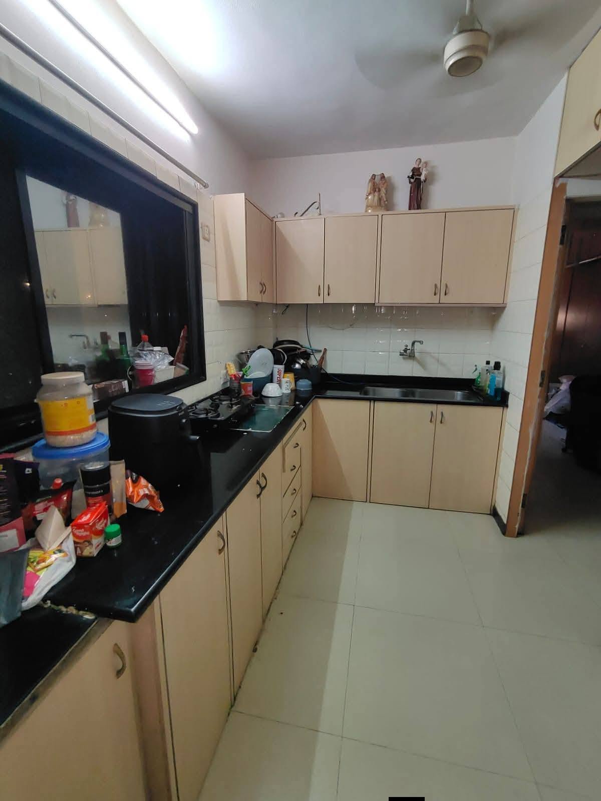Available 2Bhk Semi Furnished flat — photo 4