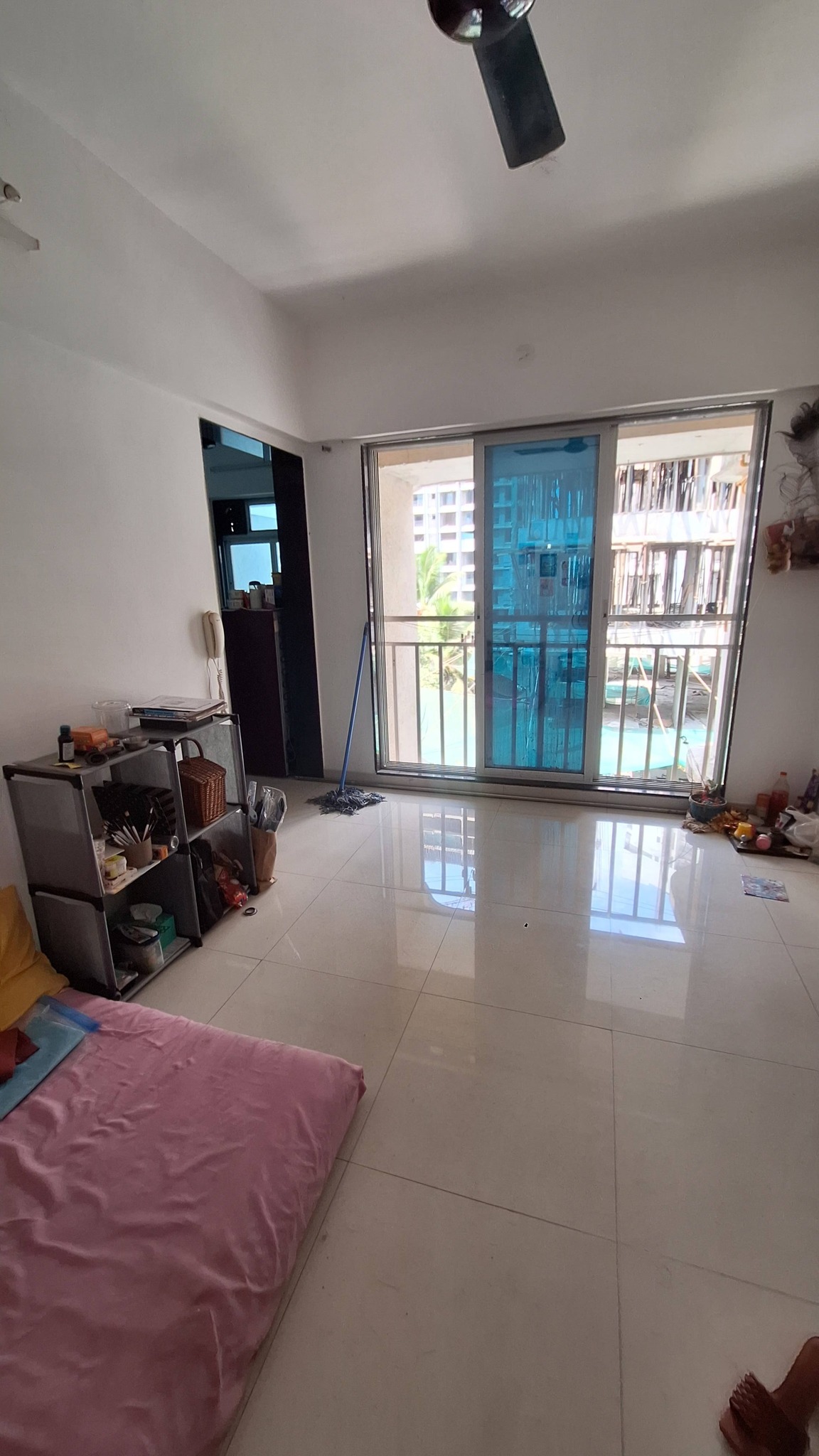 Master bedroom for rent in Malad East — photo 2