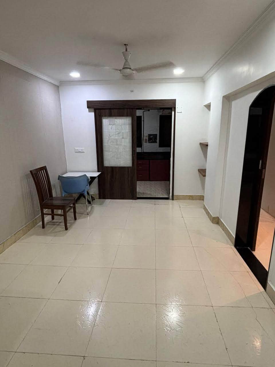 Room available in 2BHK flat, Andheri West — photo 2