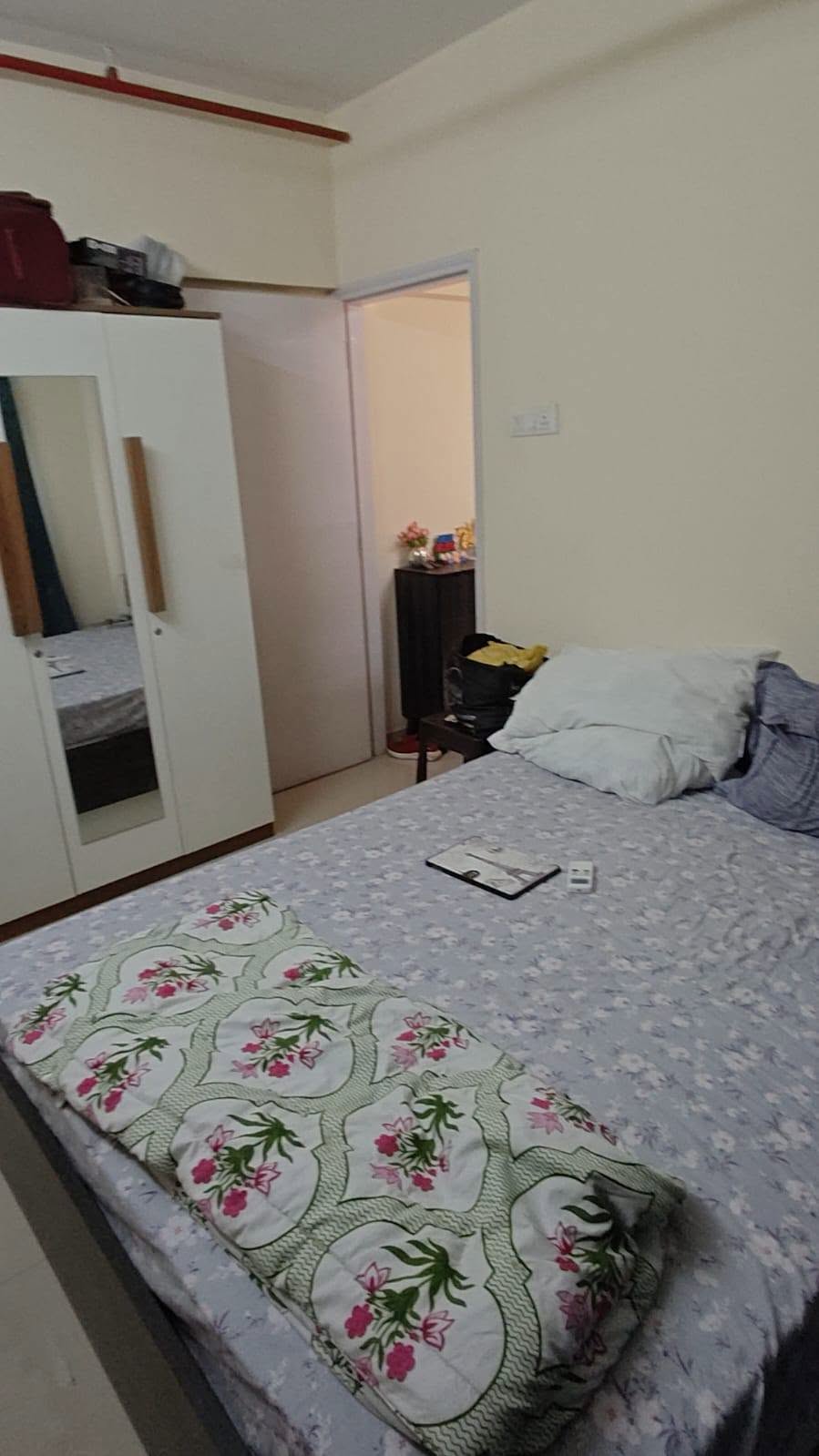 1 BHK Available – Romell Building - photo 5