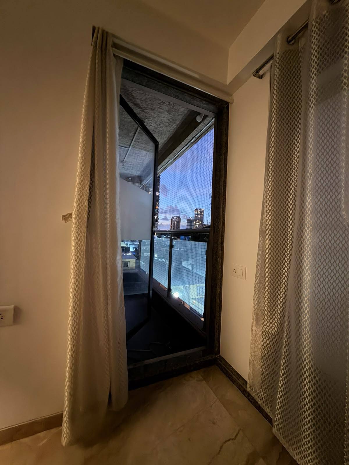 Female Flatmate Required | Beautiful 3BHK Flat — photo 2