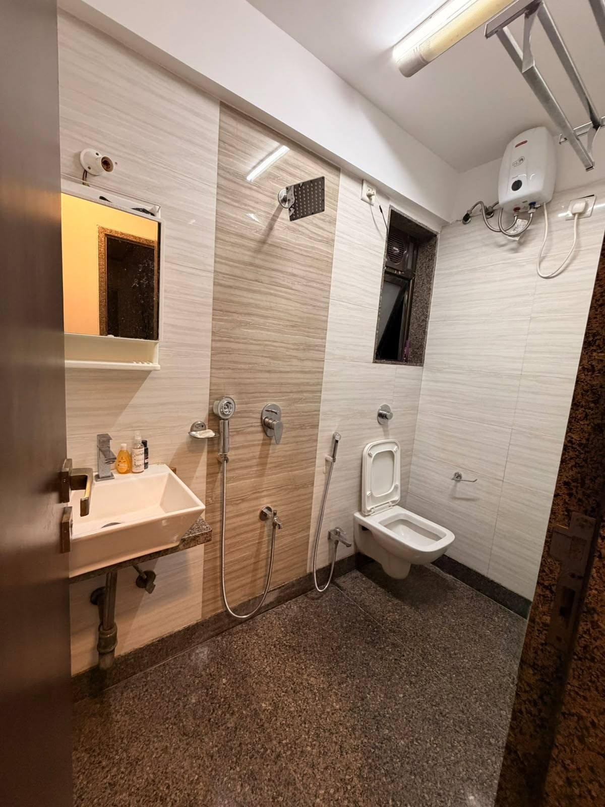 Female Flatmate Required | Beautiful 3BHK Flat — photo 4