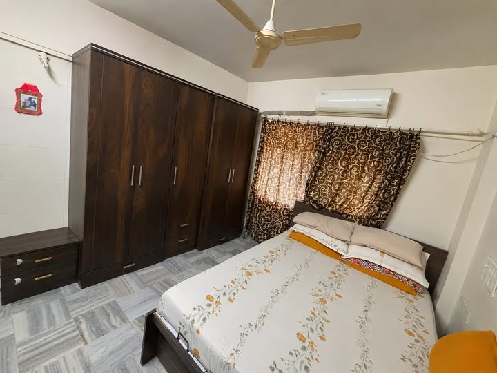 2BHK Fully Furnished in Khar West Near Station