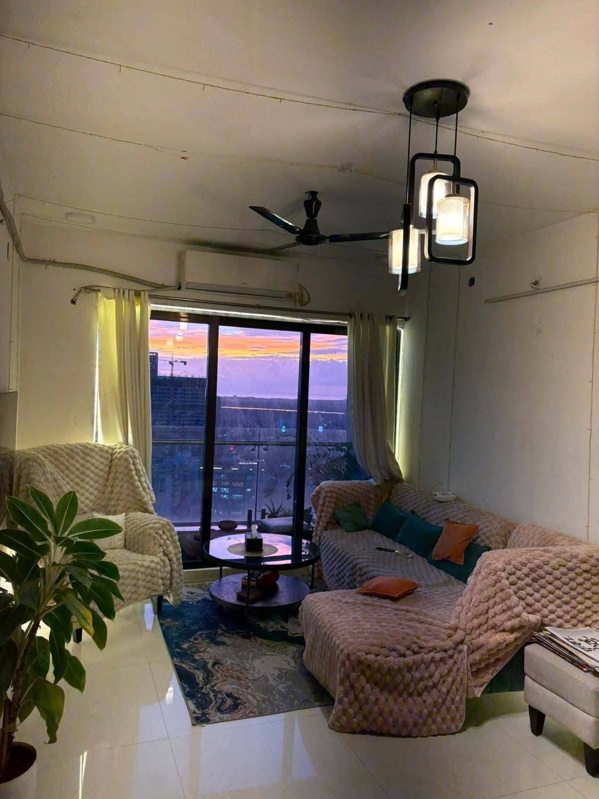 Looking for female flatmate in 3BHK, Goregaon West