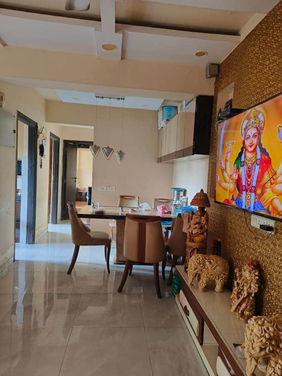 4BHK Full Furnished flat for female sharing