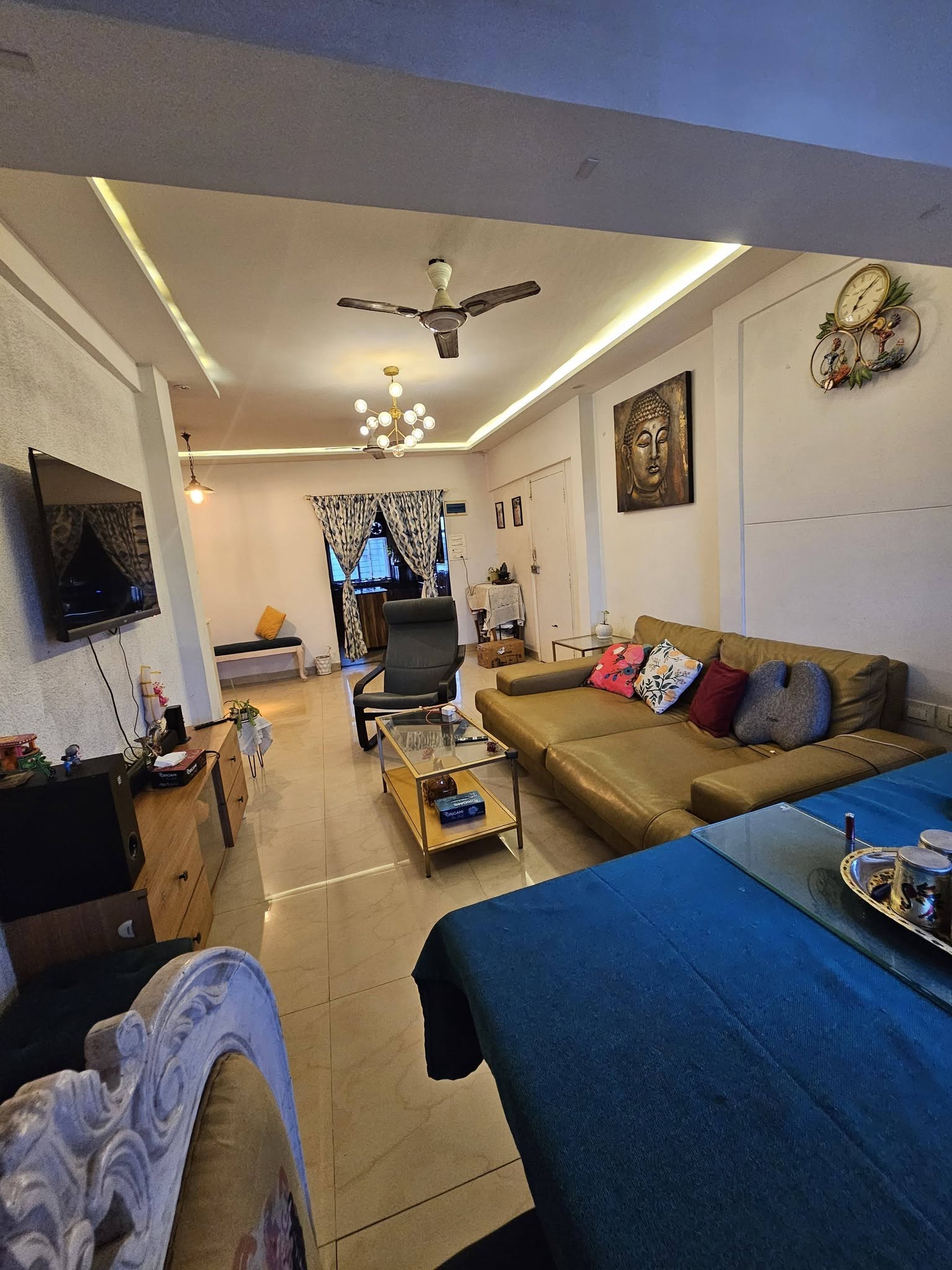 Direct Spacious 2 BHK on rent | Yari Road, Andheri West — photo 4