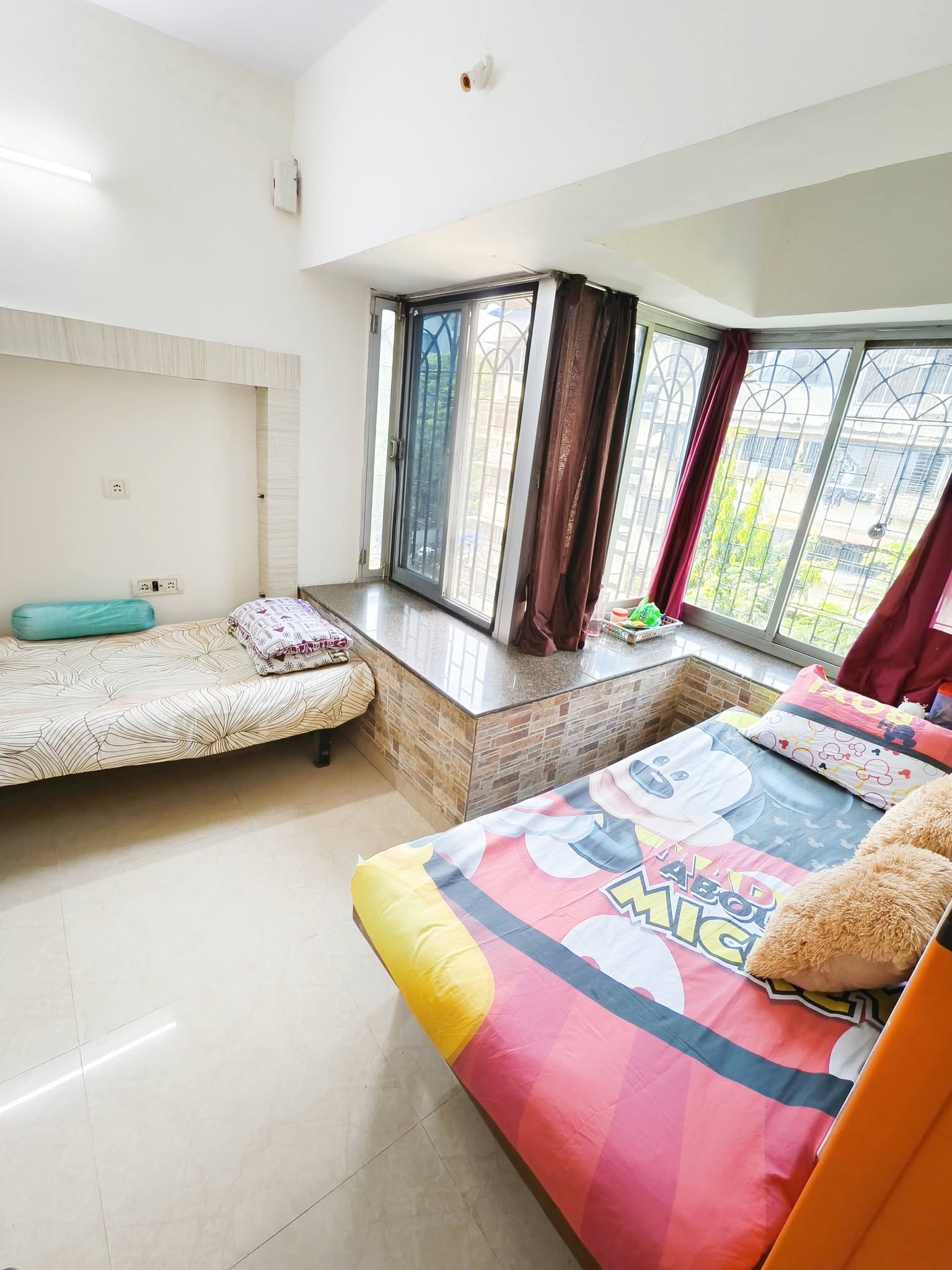 Room for girls in 1BHK, Yari Road, Andheri West — photo 3