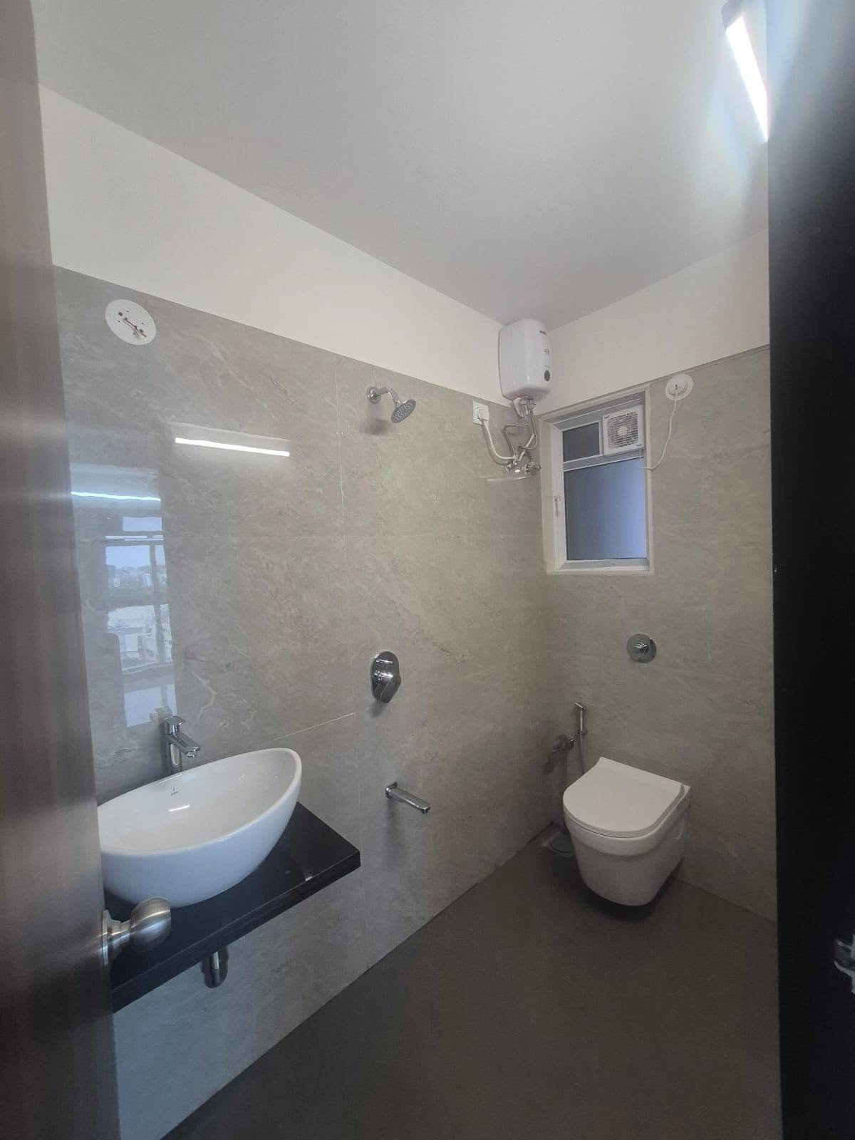 Untouched 1BHK Flat in Chembur East — photo 4