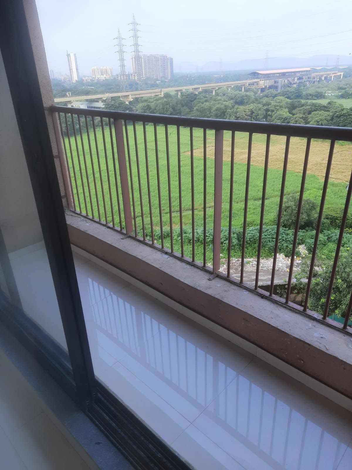 1BHK Unfurnished Flat in Vikhroli East