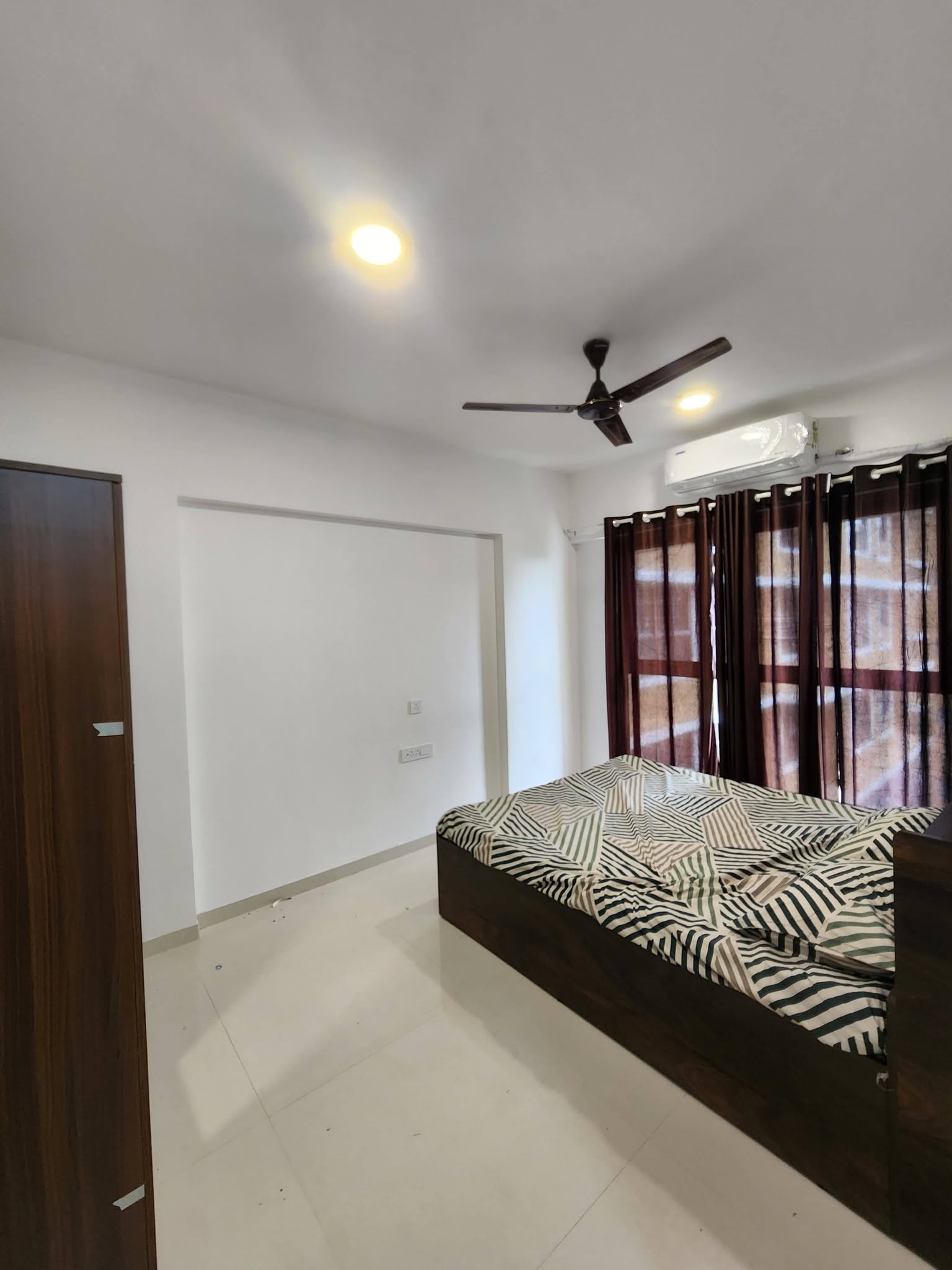 2BHK Fully Furnished Apartment near Airport - photo 3