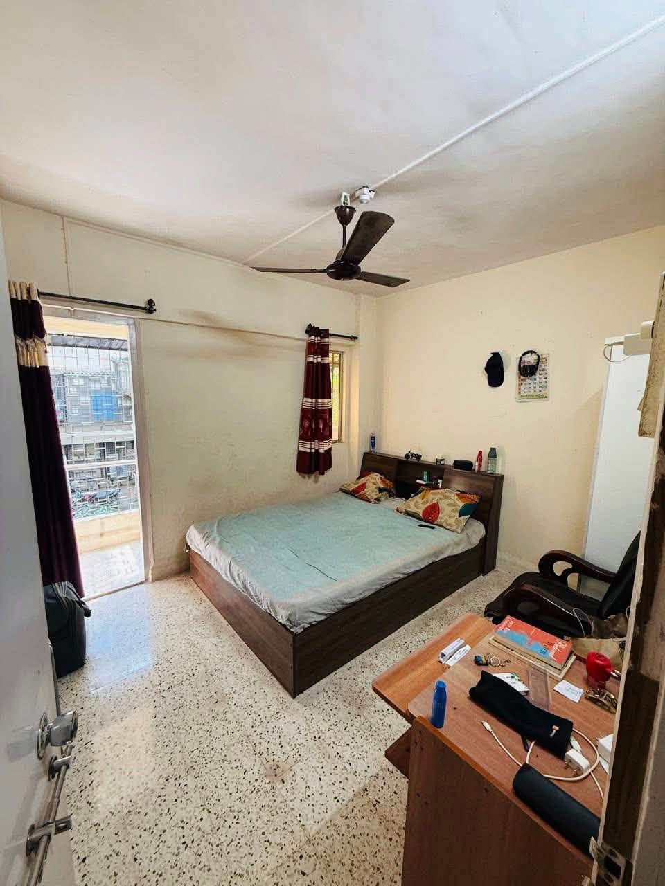 Looking for flatmate in spacious 2BHK, Lokhandwala