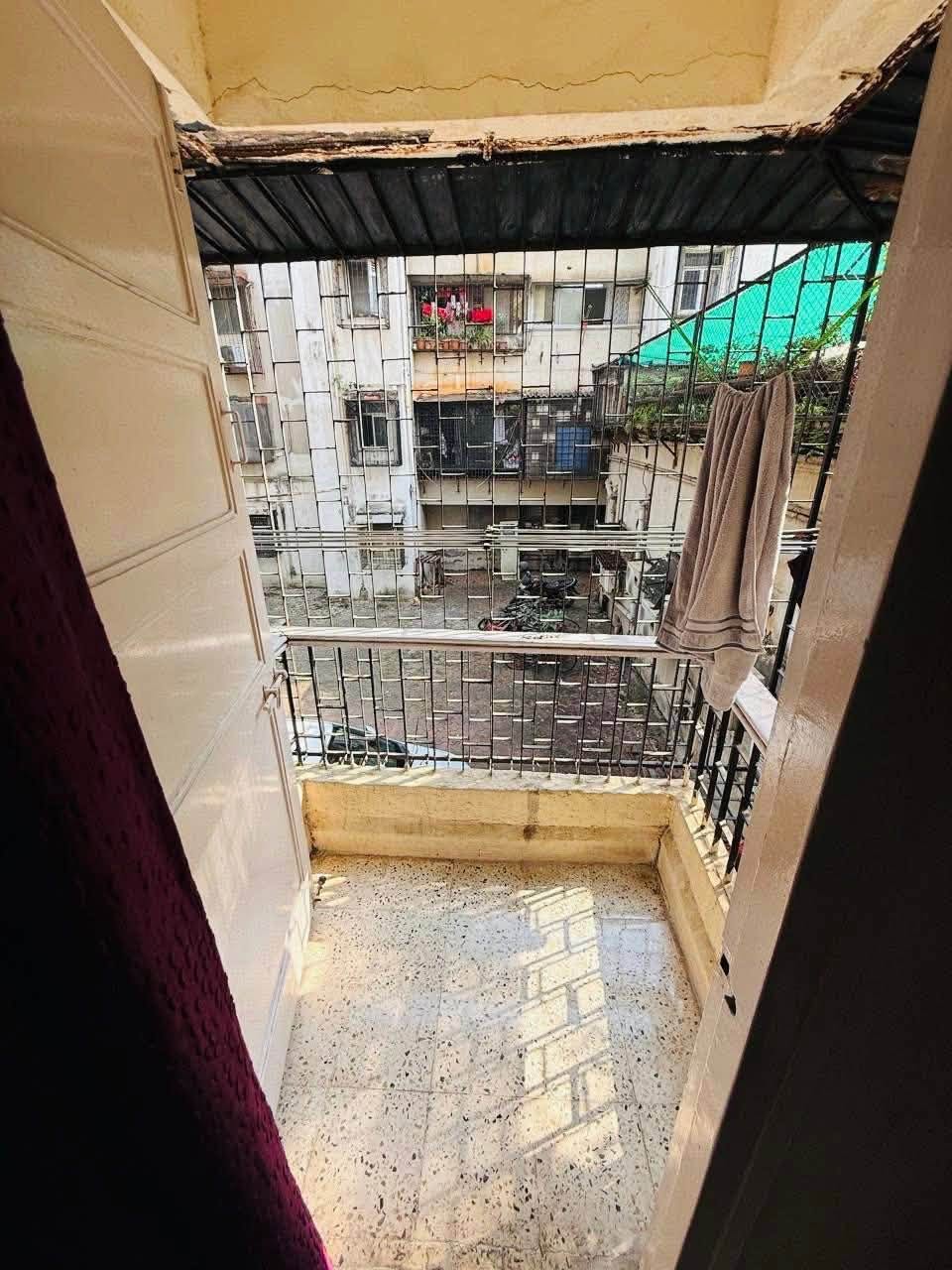 Looking for flatmate in spacious 2BHK, Lokhandwala — photo 3