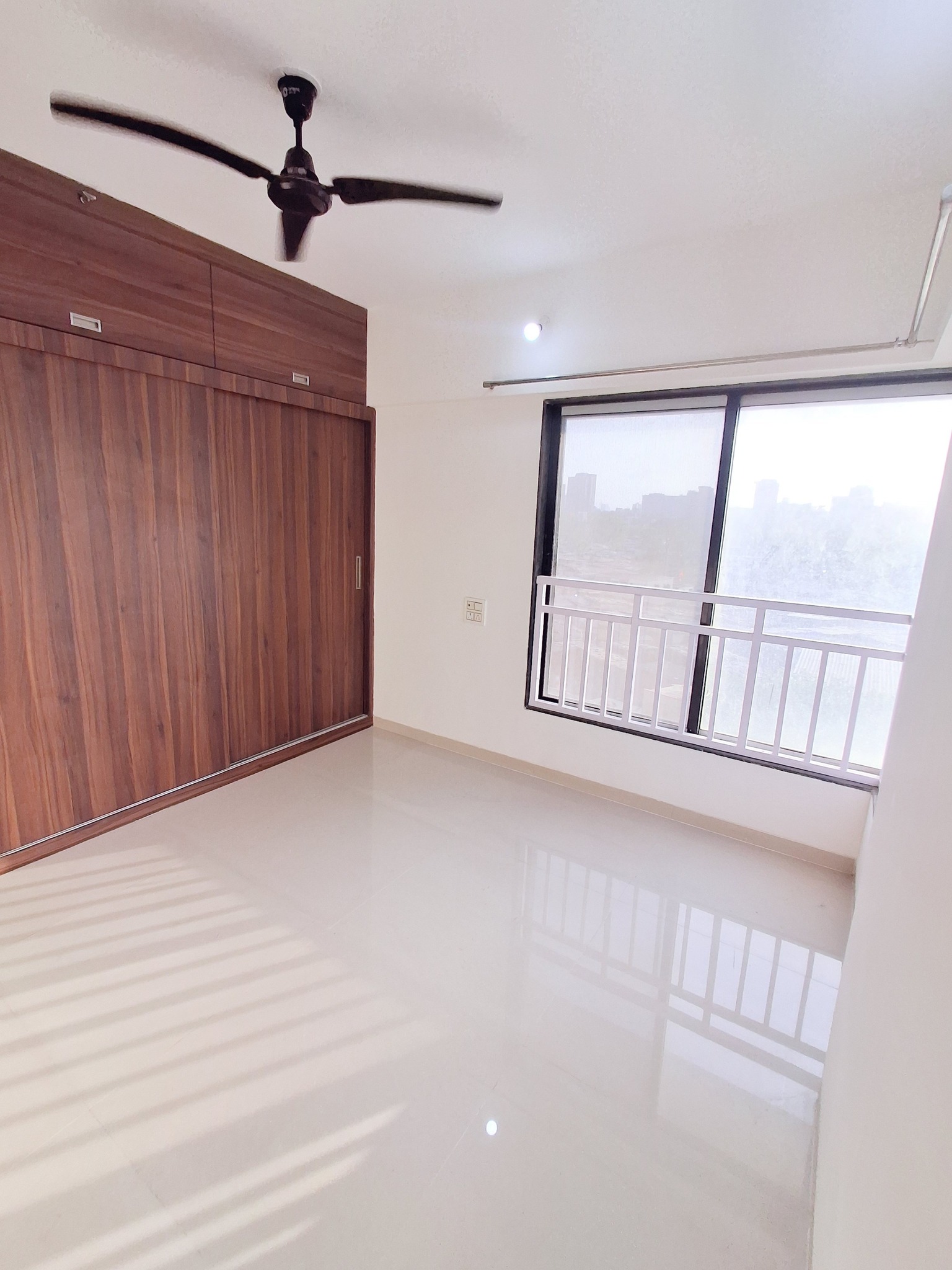 Available 2BHK – Crystal Armus, Chembur — photo 4