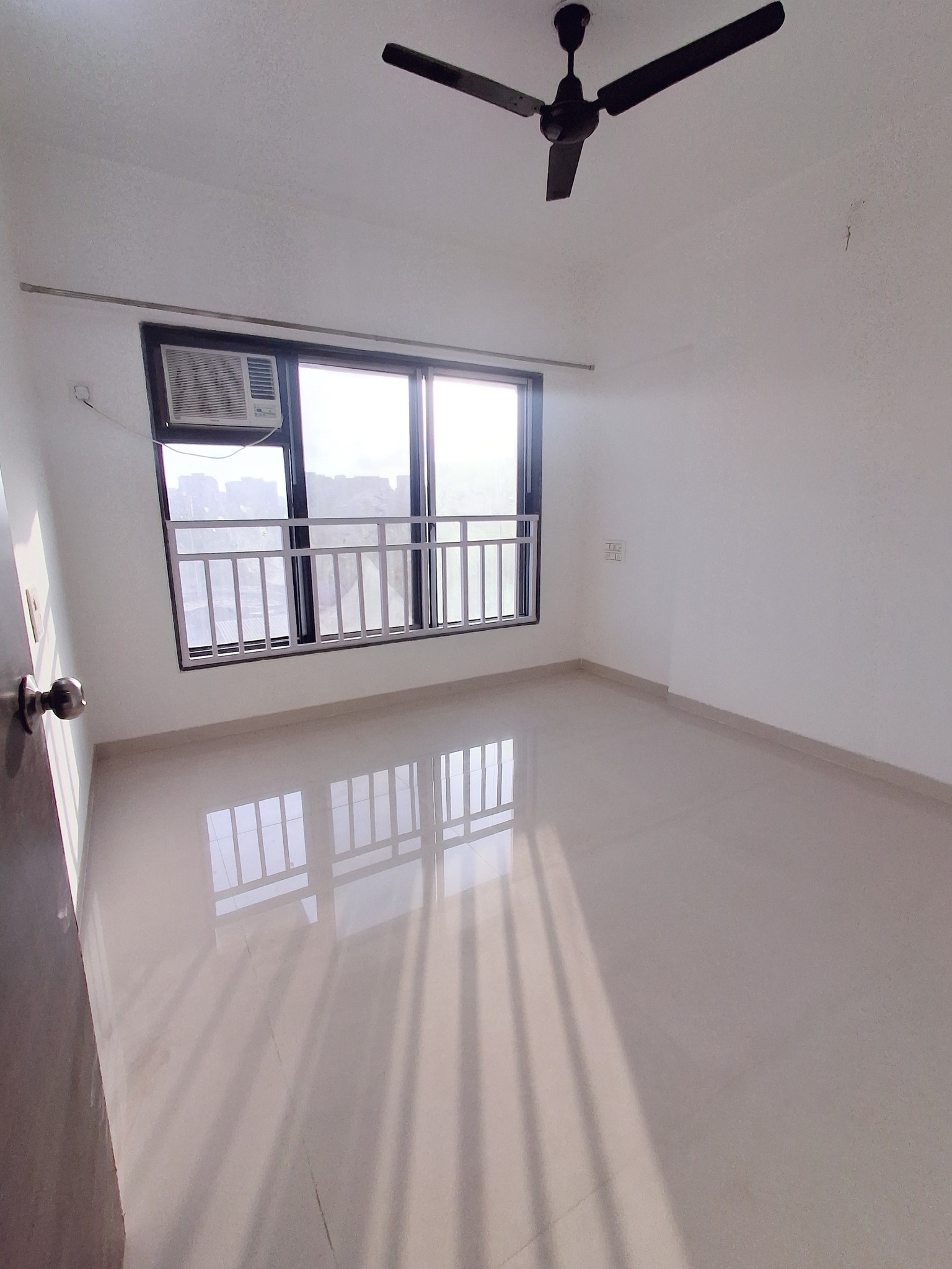 Available 2BHK – Crystal Armus, Chembur — photo 5