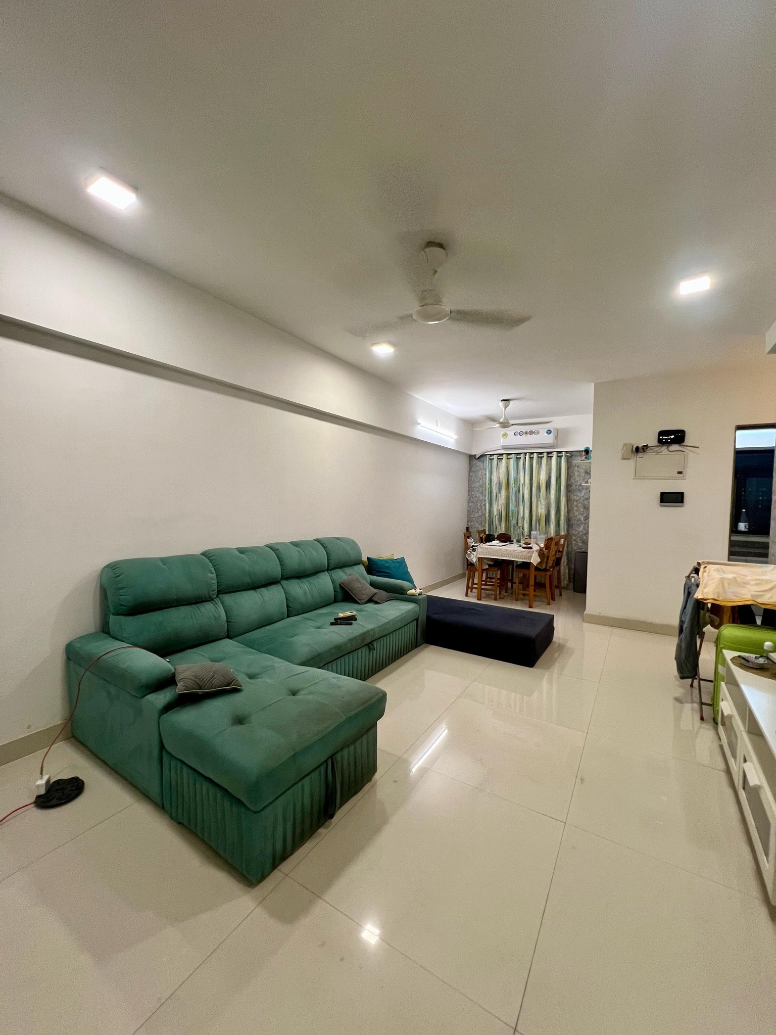 1 BHK Semi-Furnished Flat for Rent — photo 2