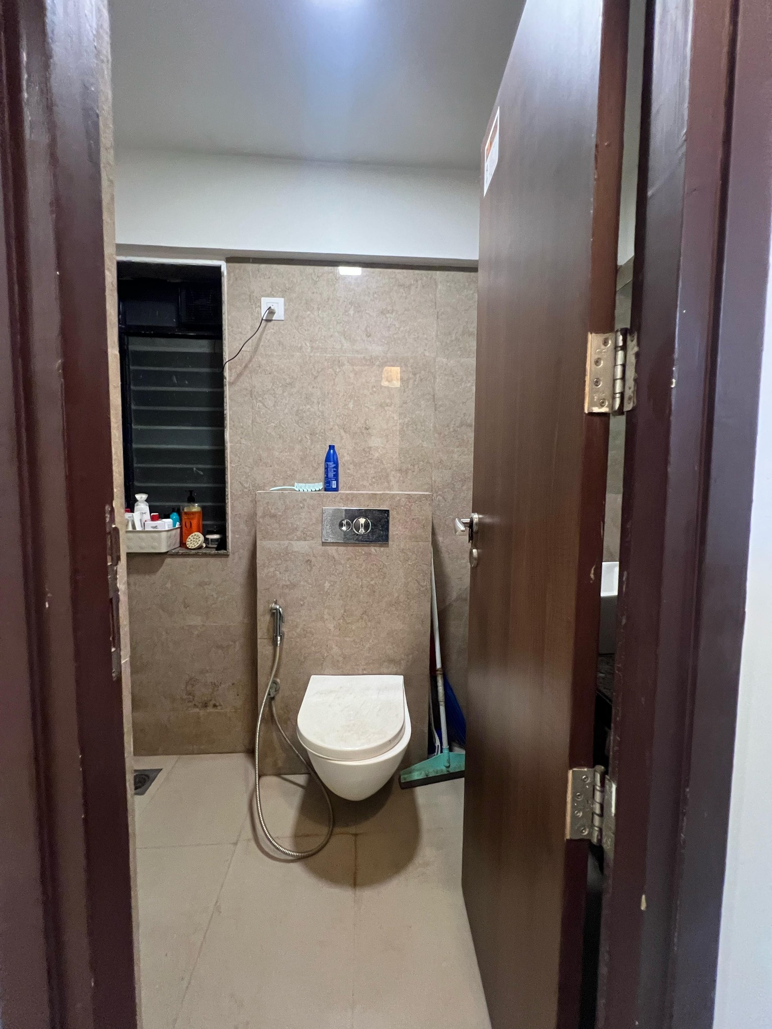 1 BHK Semi-Furnished Flat for Rent — photo 4