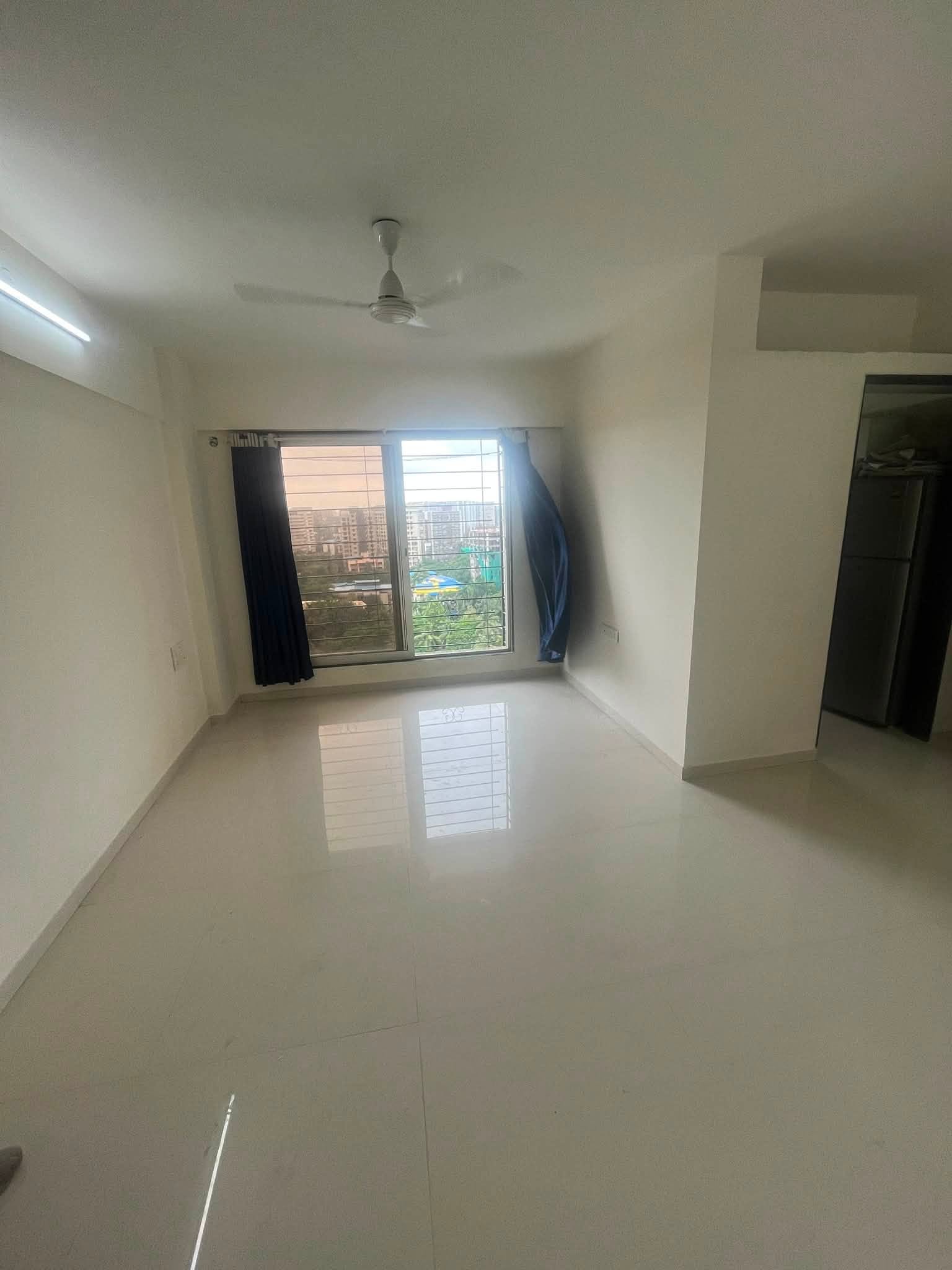 1BHK Semi-Furnish Flat