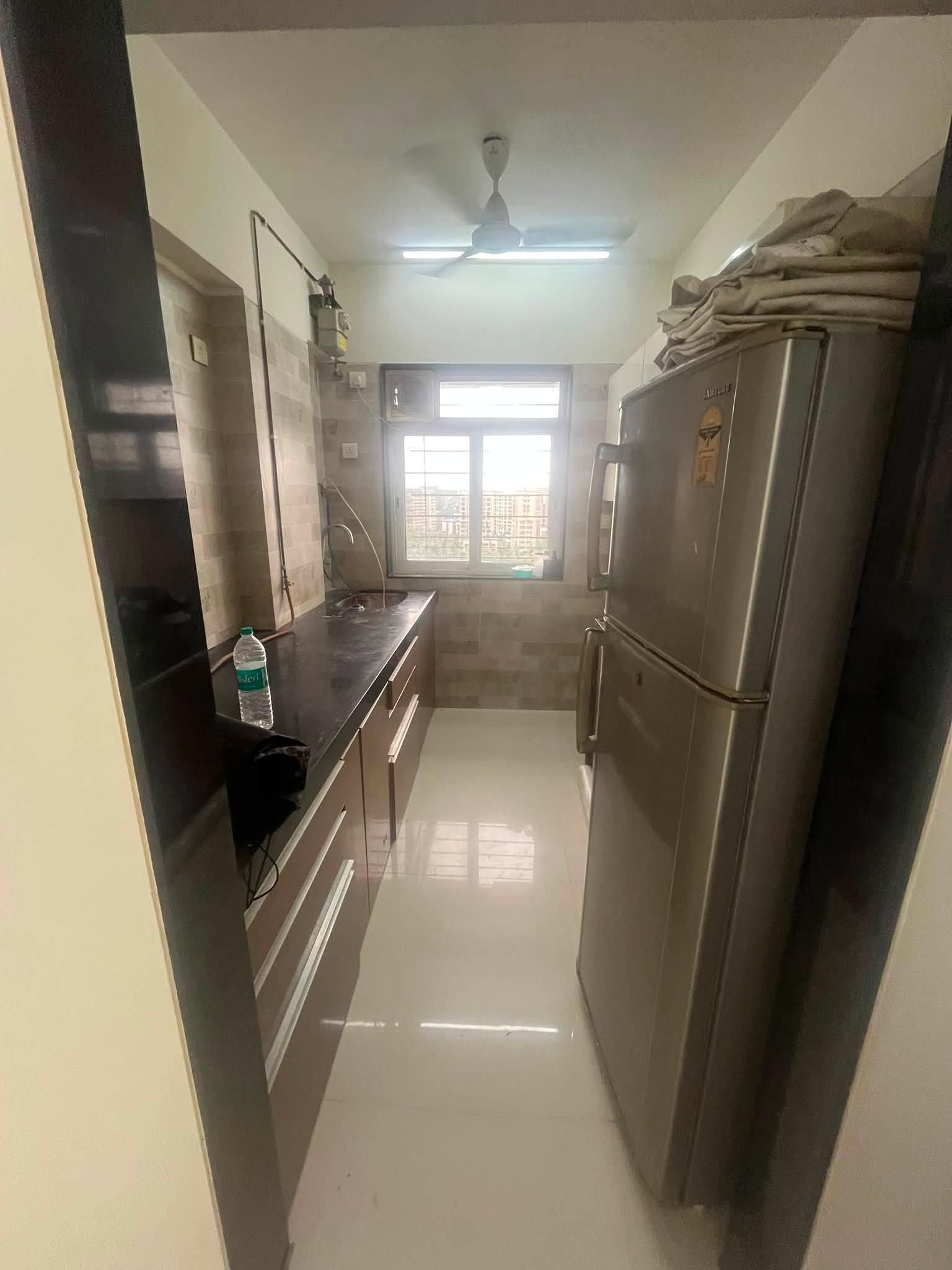 1BHK Semi-Furnish Flat — photo 2