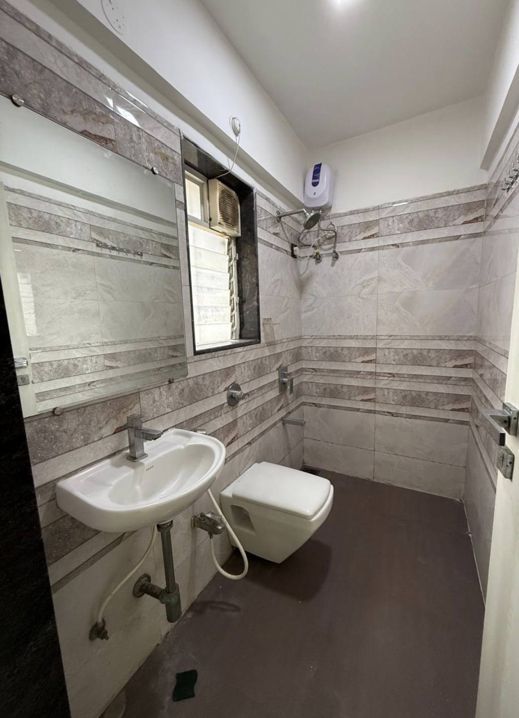 Available 2Bhk Unfurnised Flat — photo 4