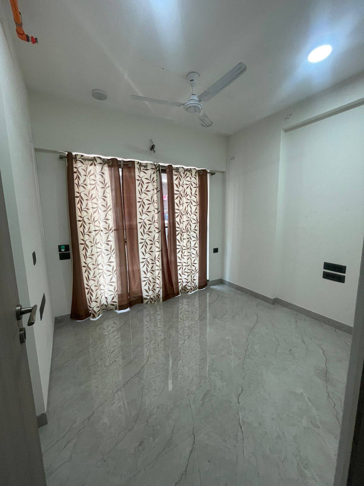 2 BHK Semi Furnished Flat in Bandra East