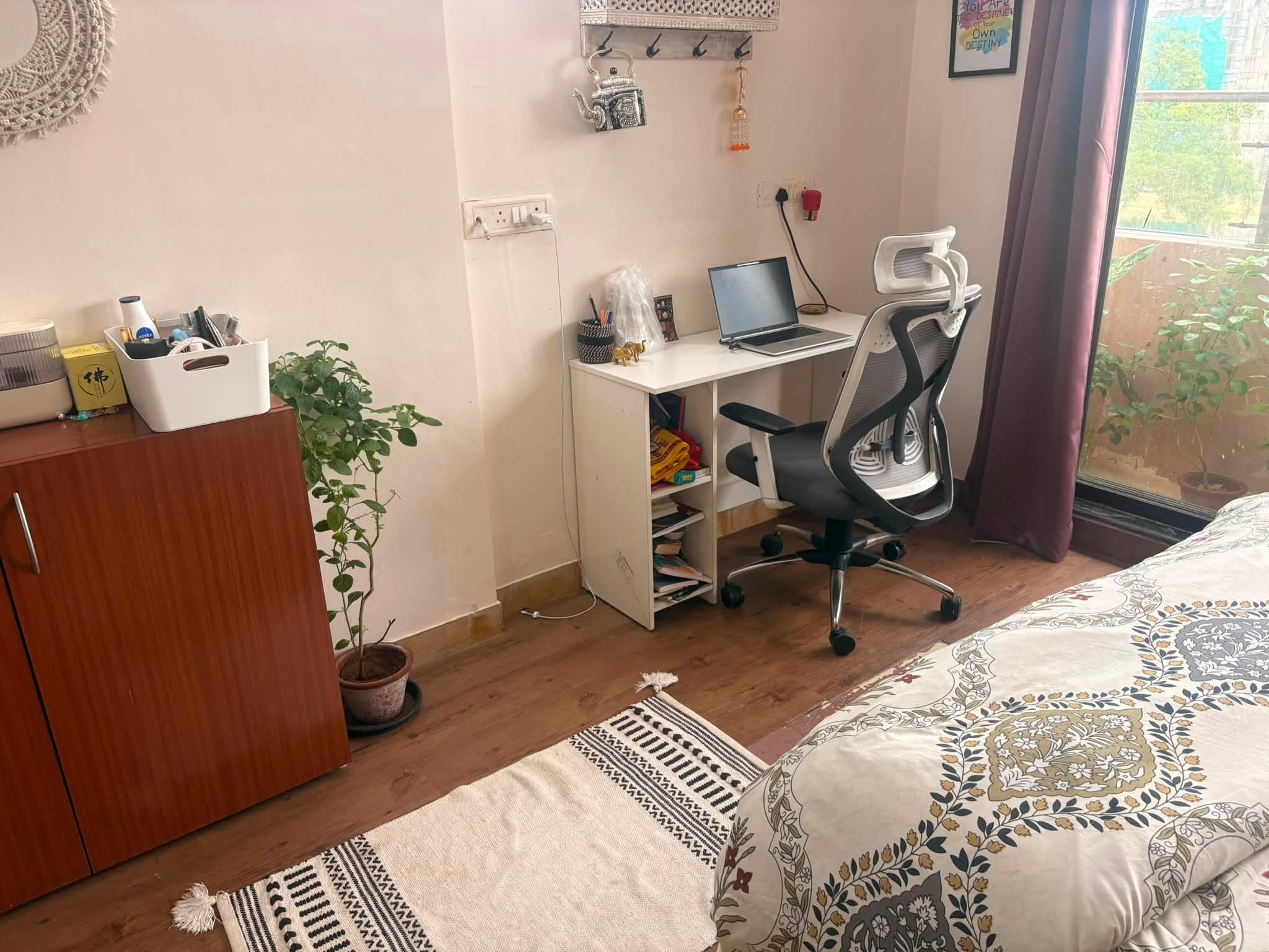 Beautiful Ensuite Room for Sublease in Khar West — photo 3