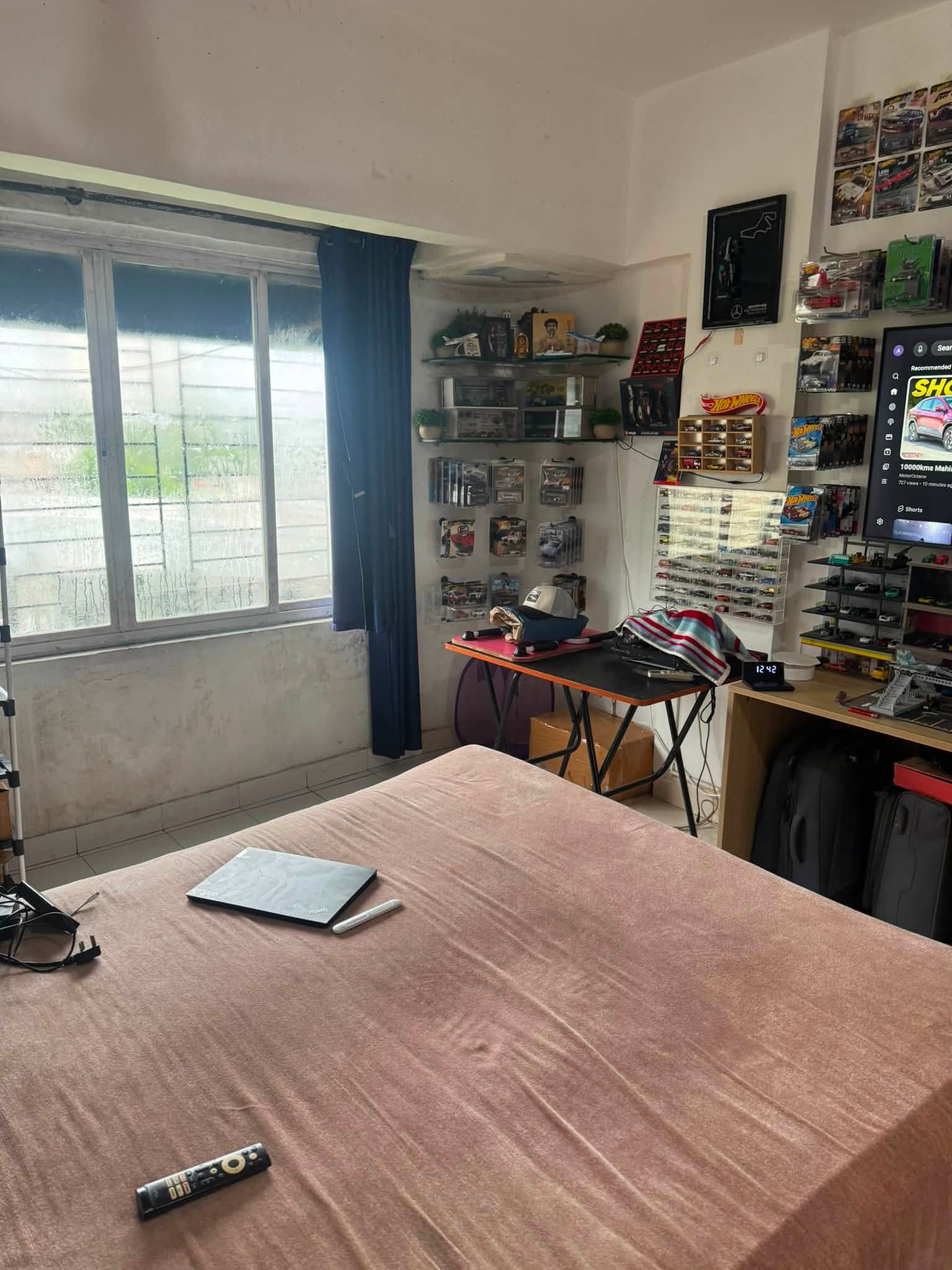 Room available in 2BHK, Swapnakar Building, Andheri West — photo 2