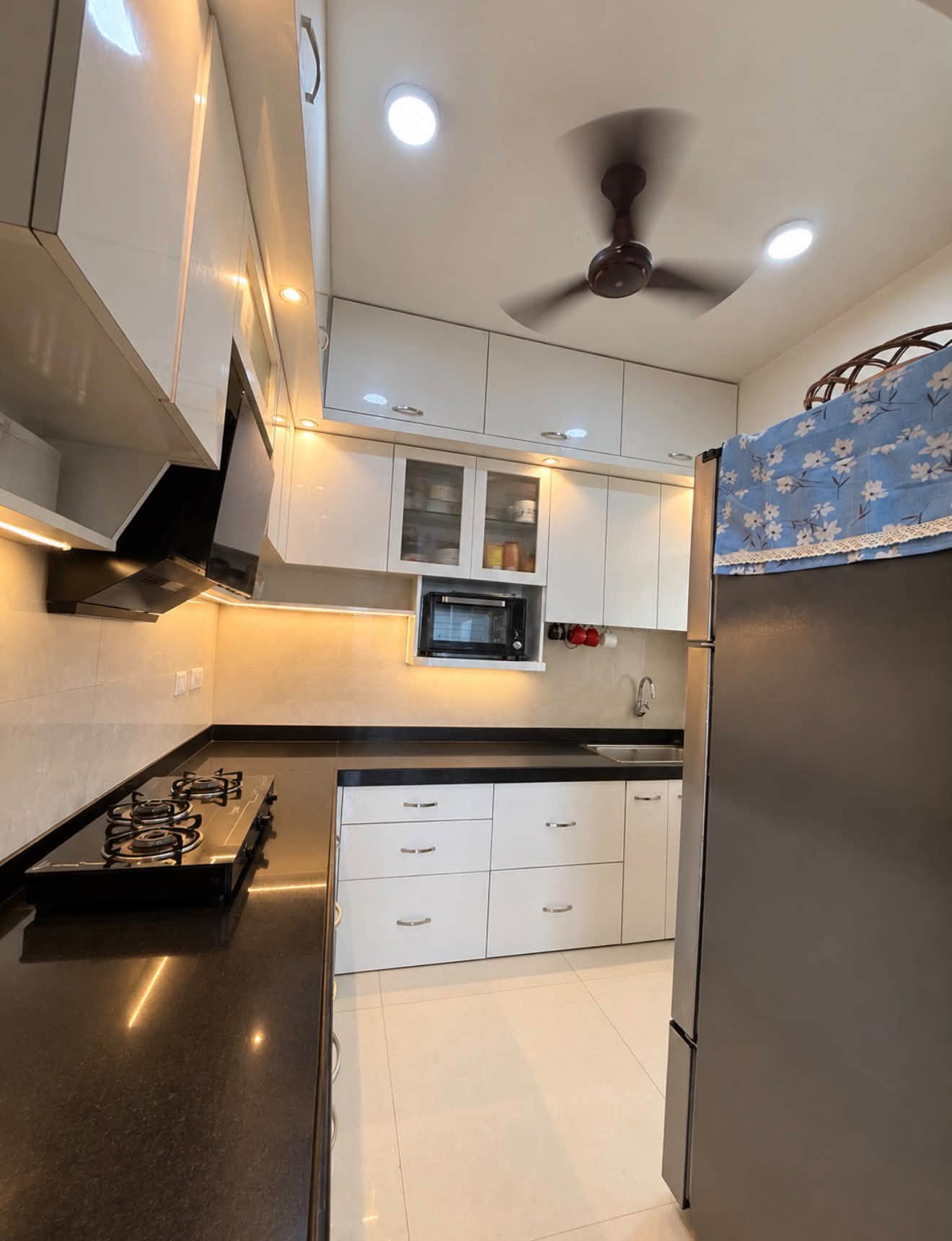 Vegetarian Female Flatmate Needed | Fully Furnished 2 BHK - photo 4