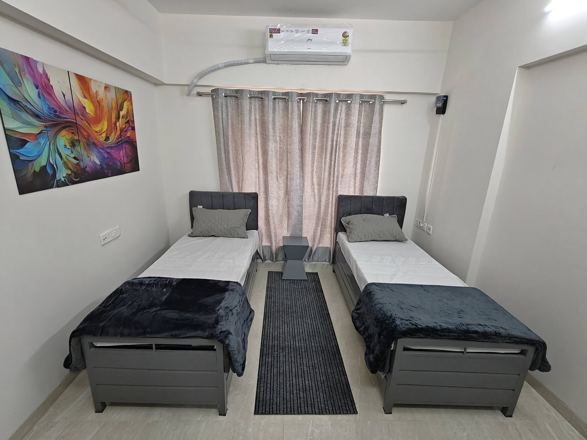 PG in Aqualine Andheri East