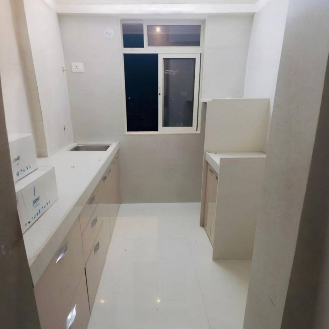2 BHK Unfurnished Flat at Nagardas Road, Andheri East
