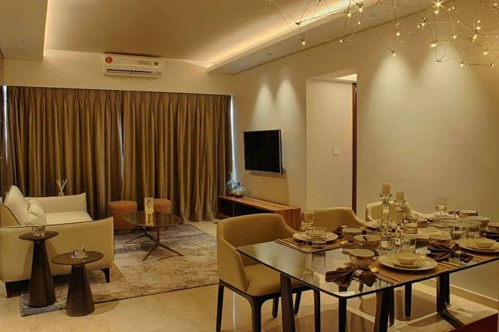 Fully furnished master bedroom in 2BHK, Goregaon East — photo 2