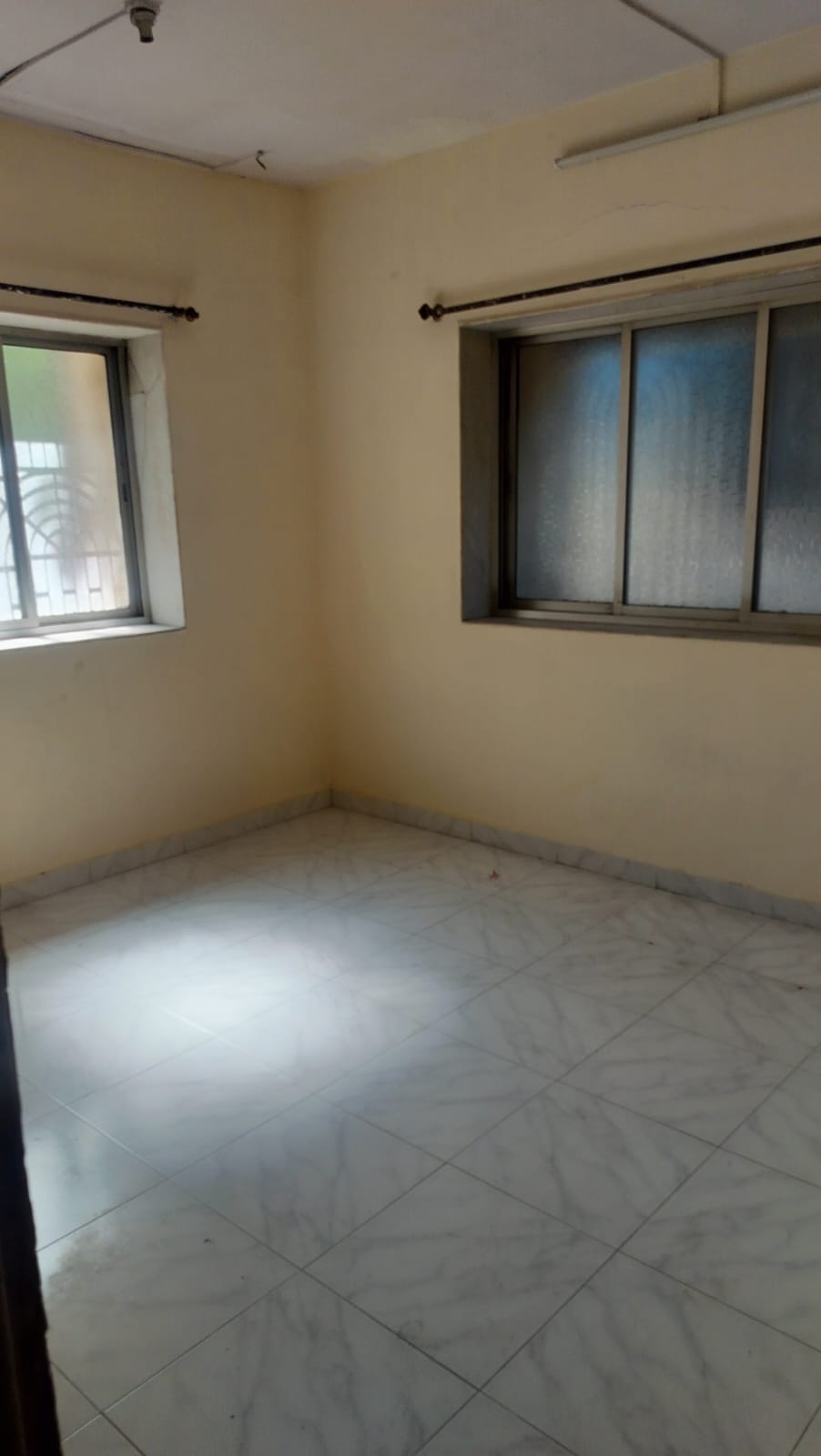 2BHK unfurnished flat in Goregaon West — photo 4