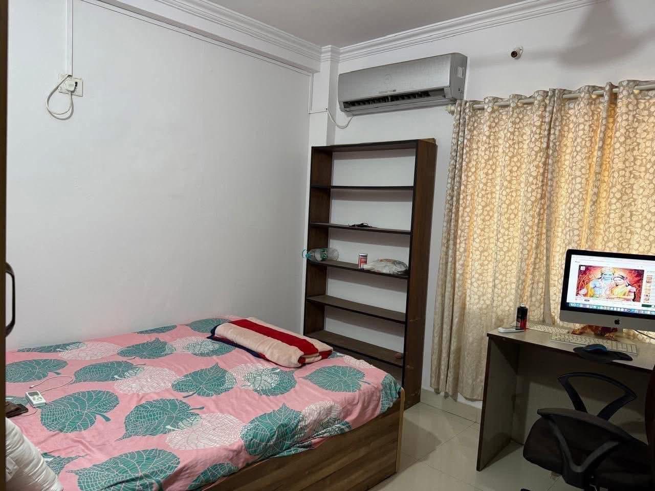 Room Available for Male Flatmate in Oshiwara — photo 2