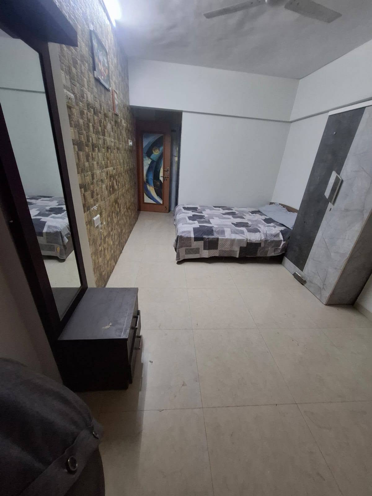 Spacious 2 BHK for Lease – Deep Residency, Parel - photo 3