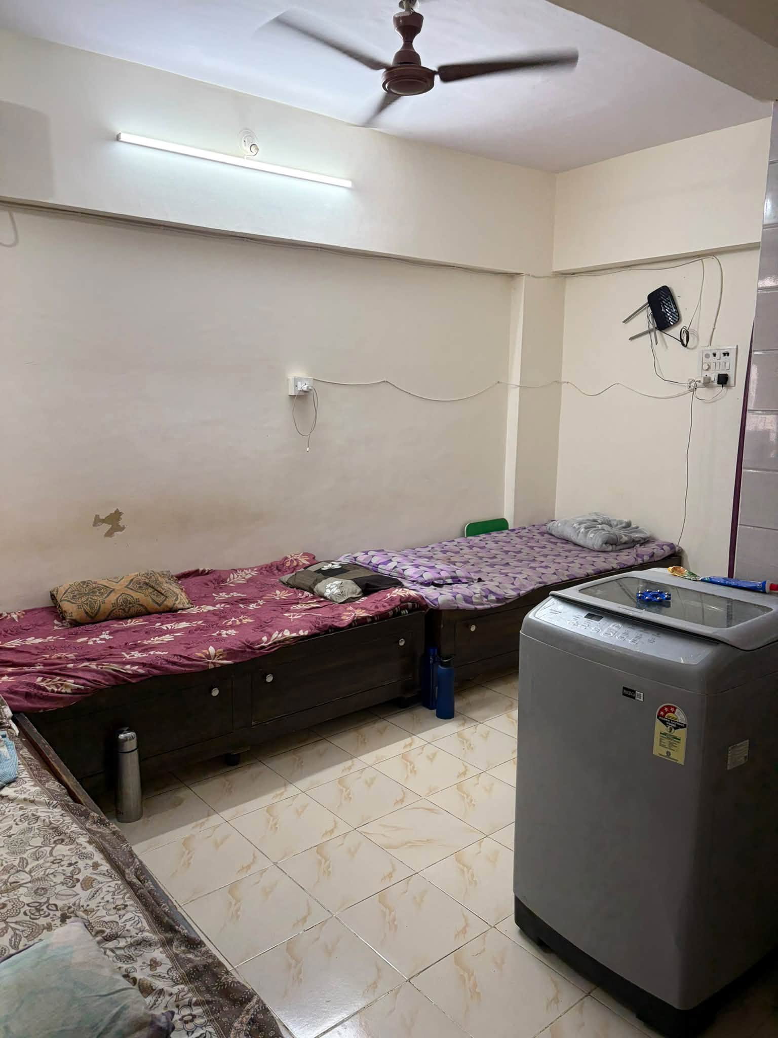 Triple occupancy near DN Nagar Metro Station, Andheri West - photo 2