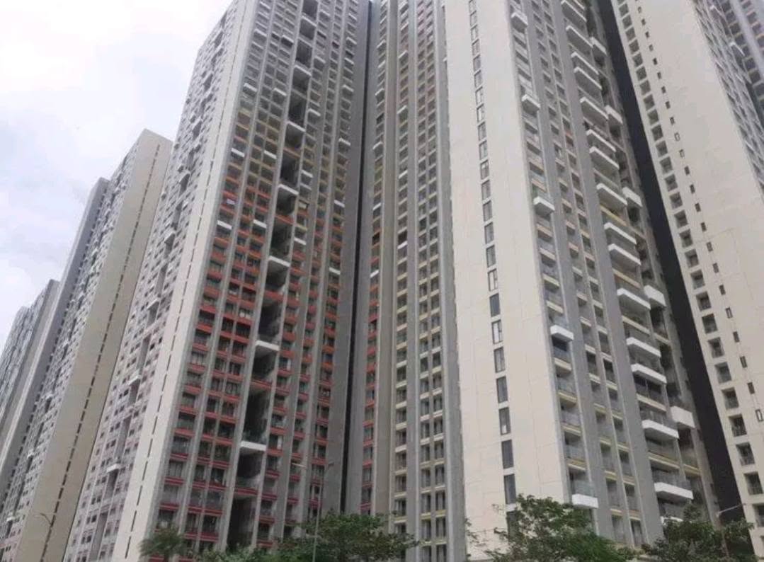 New Semi-furnished 2BHK at Ajmera Iland Wadala — photo 2