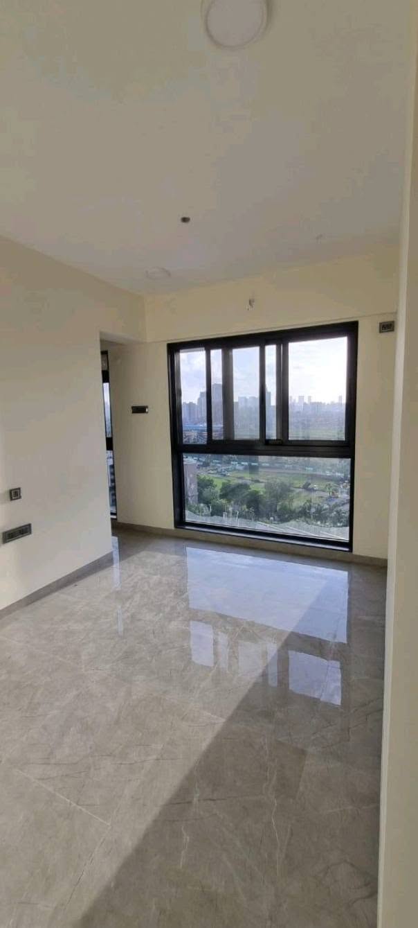 New Semi-furnished 2BHK at Ajmera Iland Wadala — photo 3