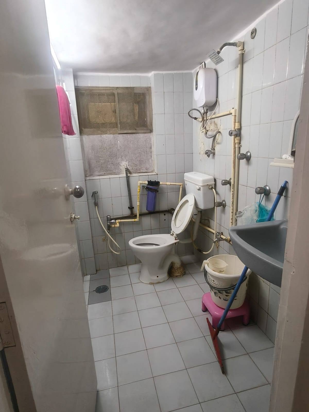 Fully furnished room in 3RK for female — photo 4