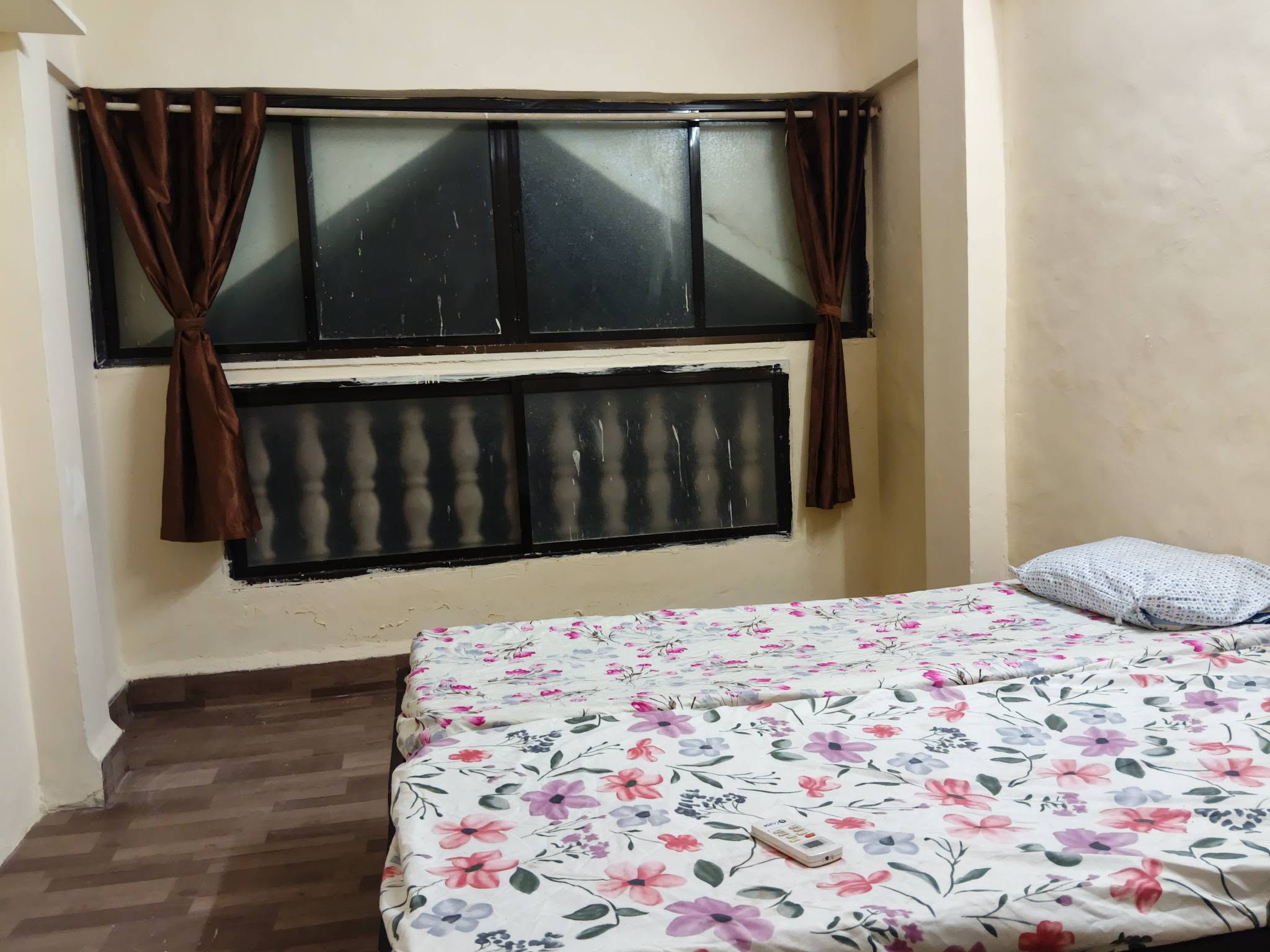 1BHK Semi-Furnished in Shere e Punjab Society - photo 2