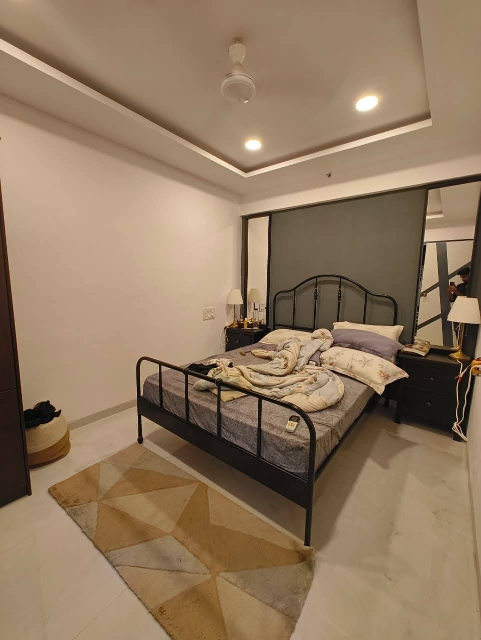 1 BHK Furnished Flat in Khar West — photo 2