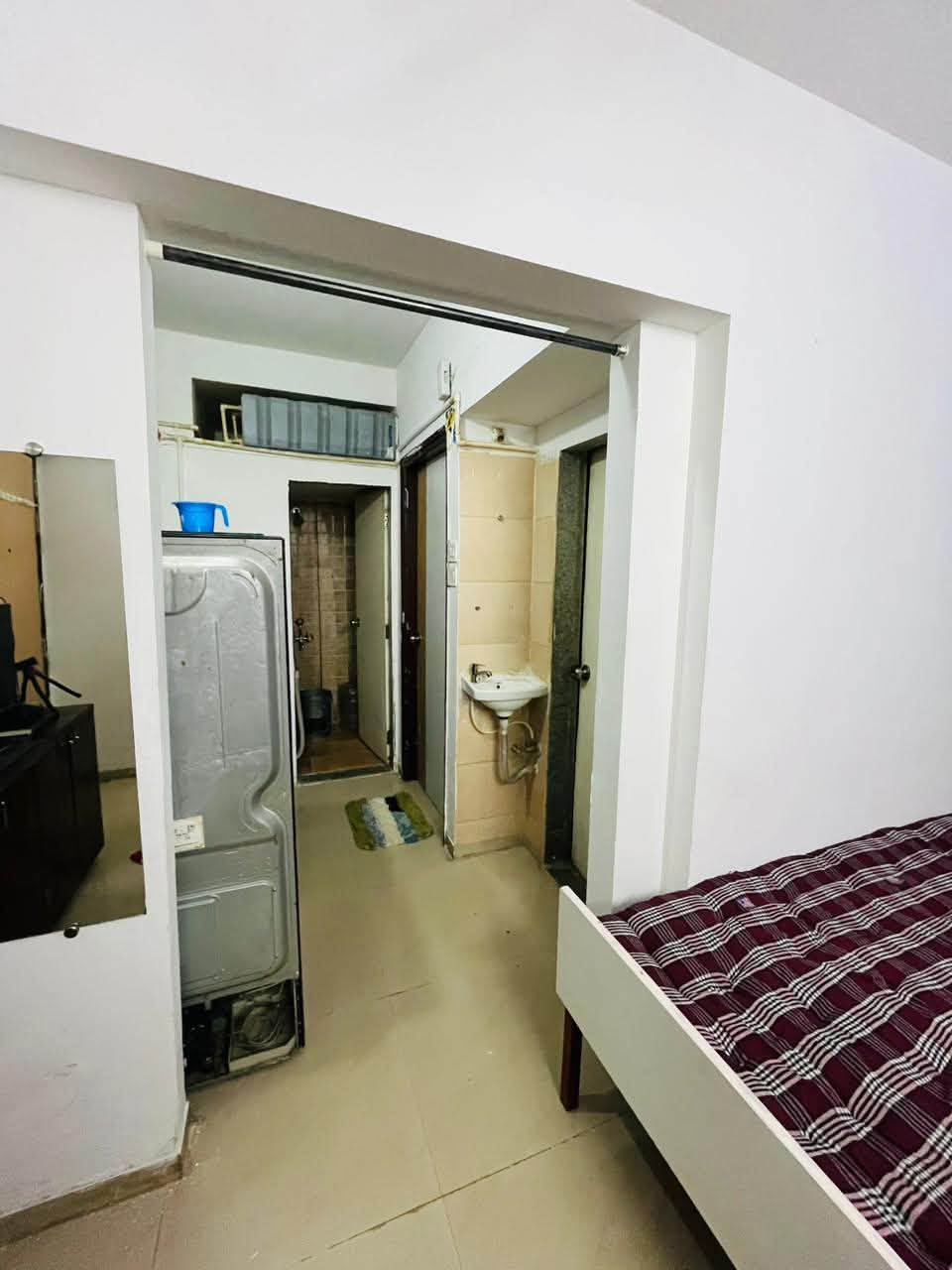 1BHK PG Flatmate Available in Goregaon - photo 5