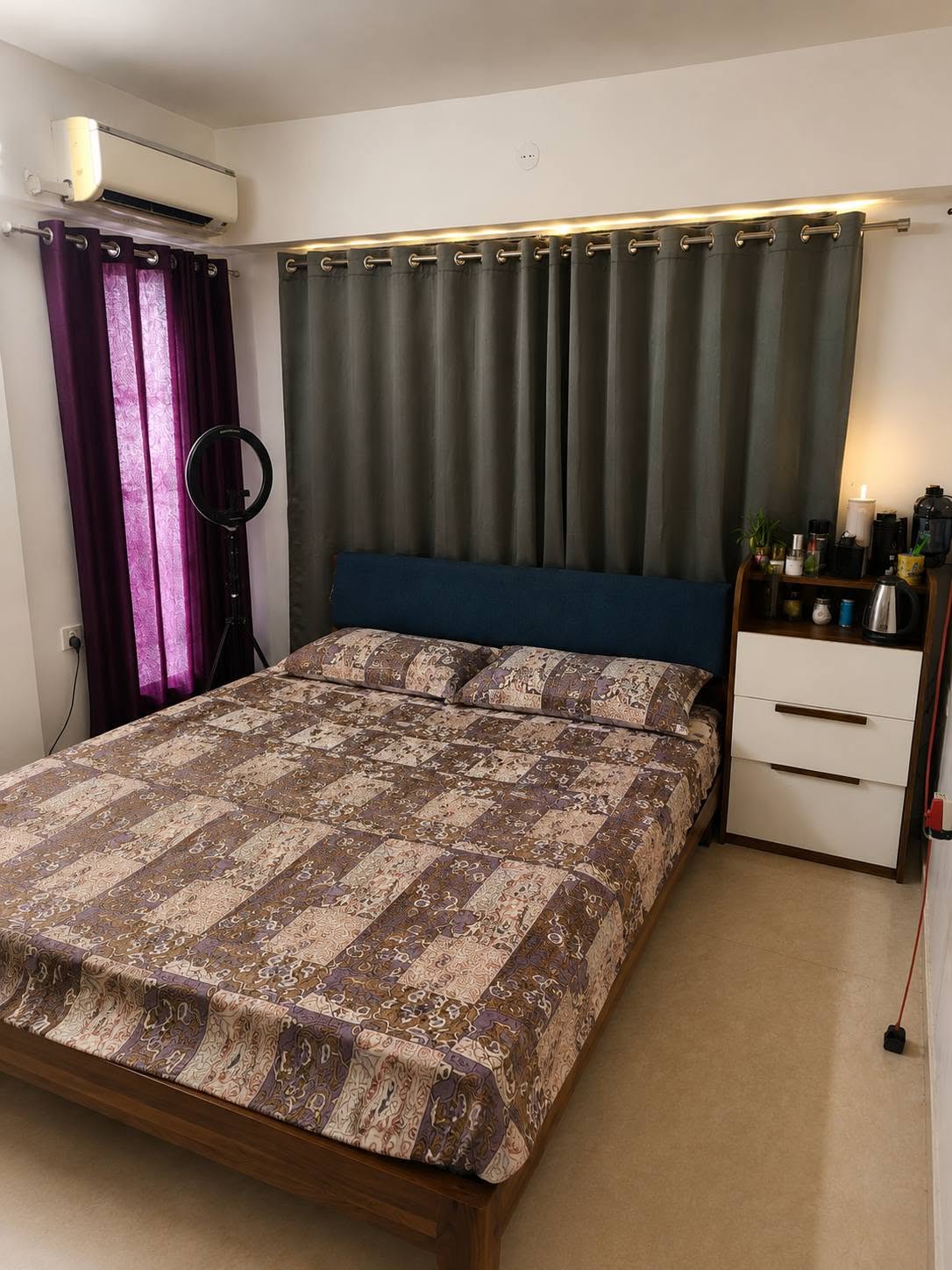 Spacious Master Bedroom Available in 3BHK – Andheri West