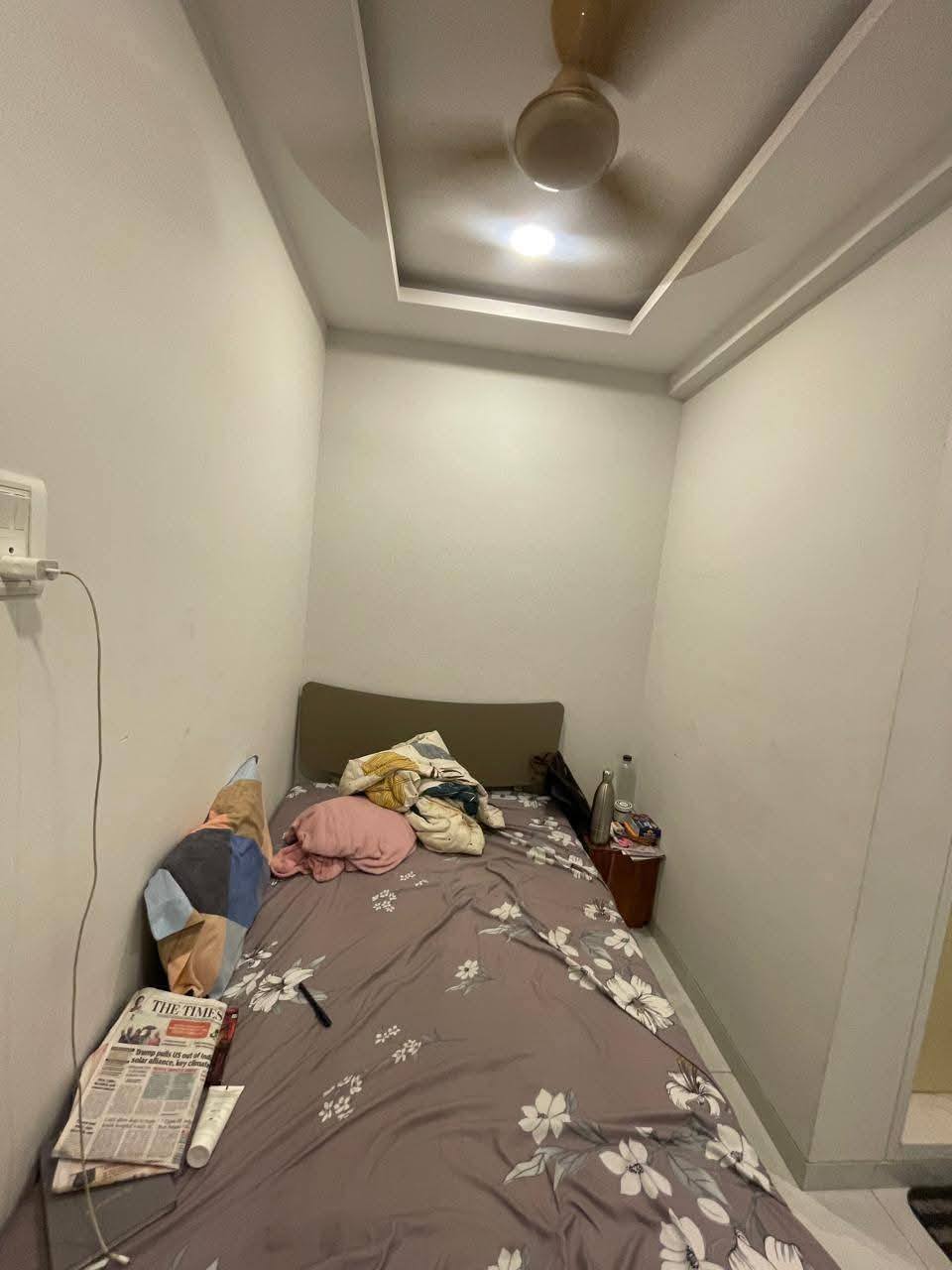 Single Occupancy PG Room in Khar West