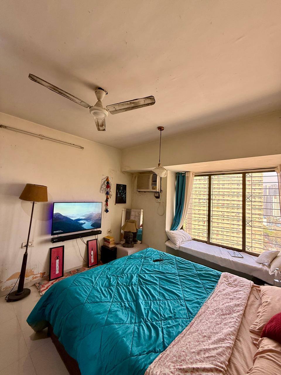 Single occupancy in 4BHK near Infinity Mall