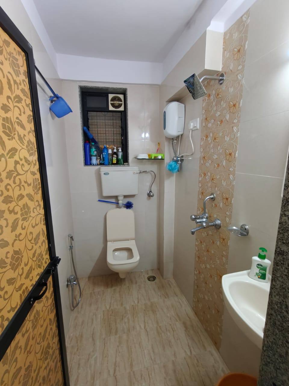2BHK flat for sharing in Andheri West